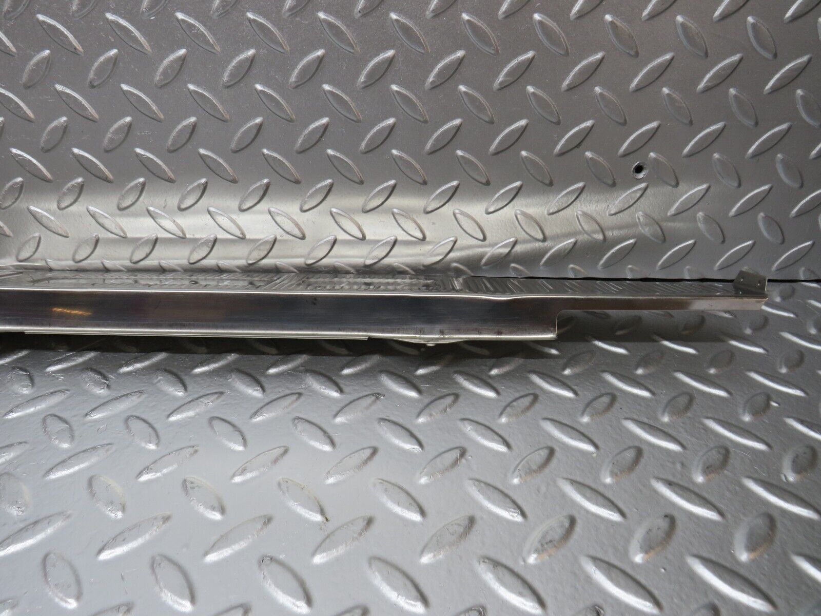 31216 Mercedes-Benz S124 220TE Wagon Trunk Edge Chrome Moulding 1246980089