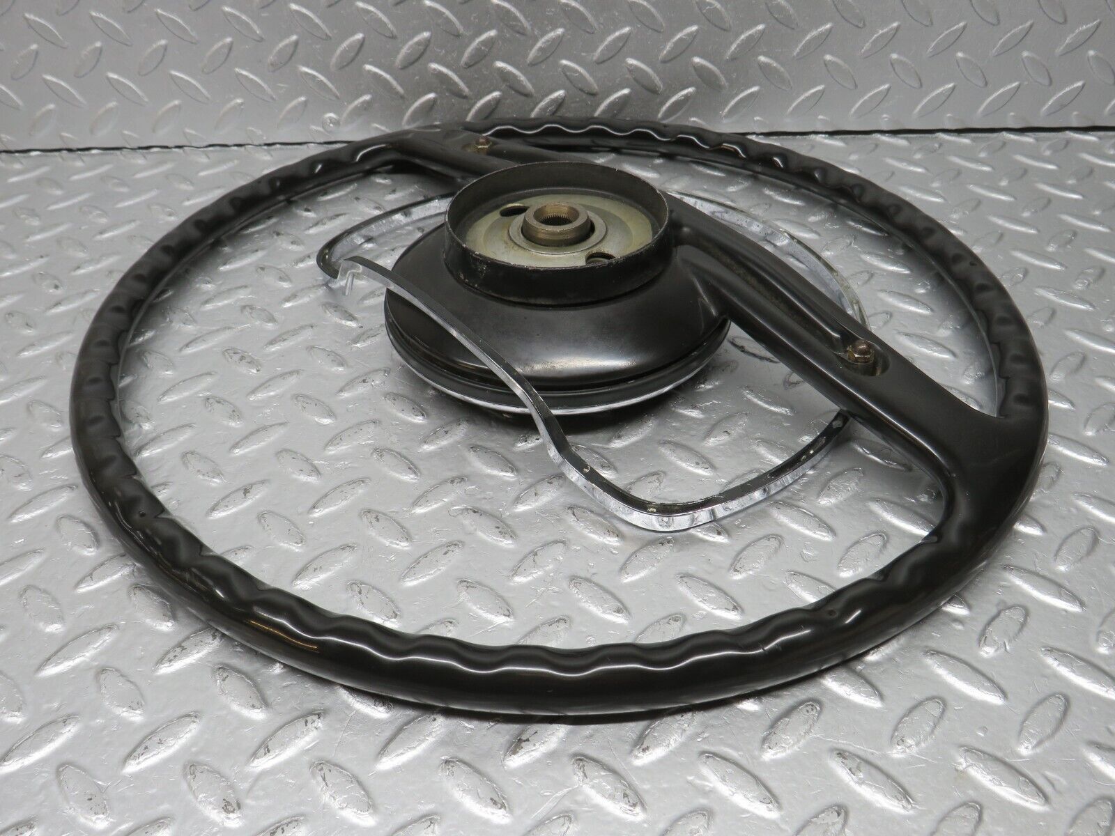 40292 Mercedes-Benz W110 230 Steering Wheel
