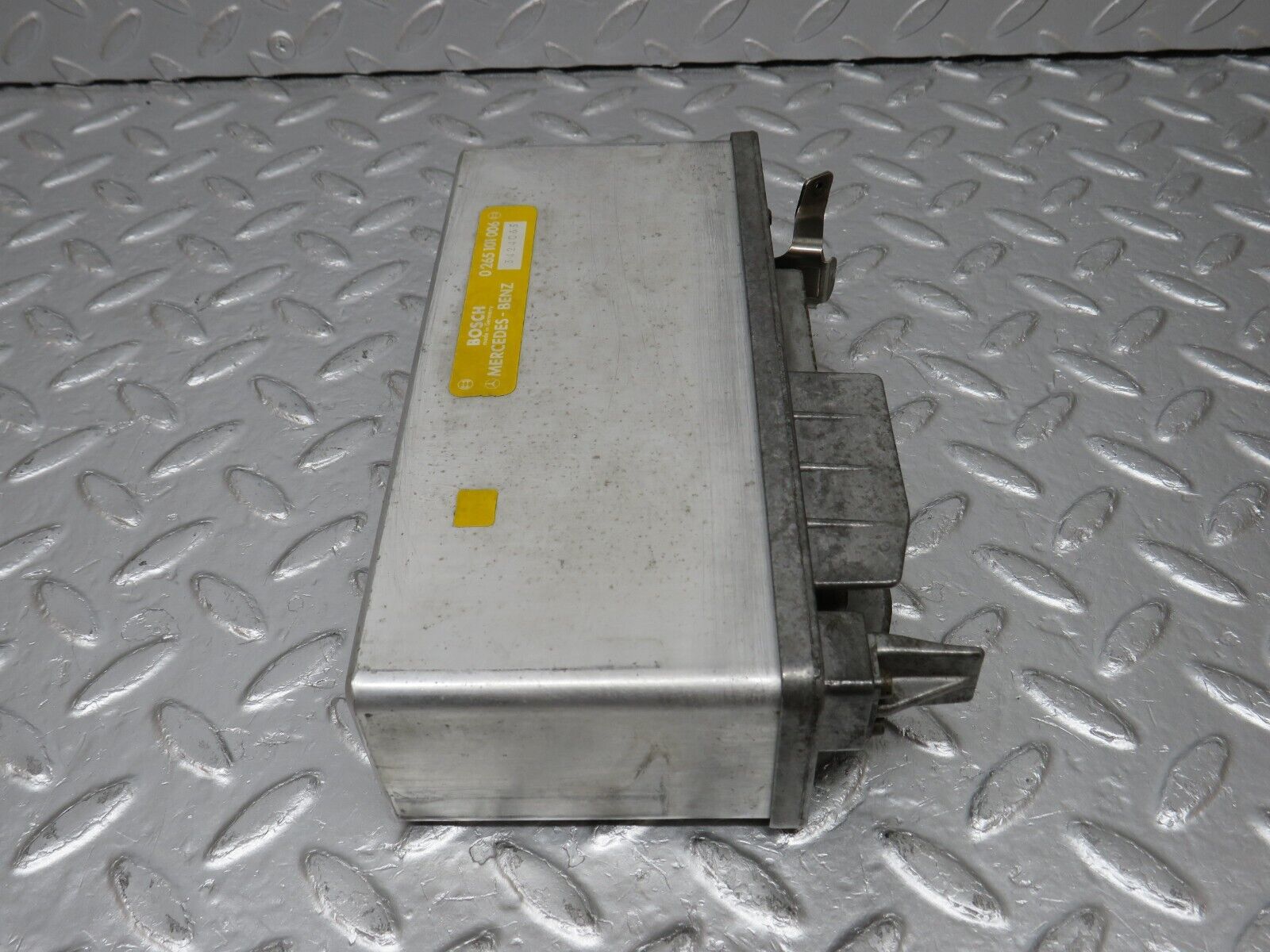 34304 Mercedes-Benz C126 380SEC Coupe ABS Control Unit Bosch 0265101006