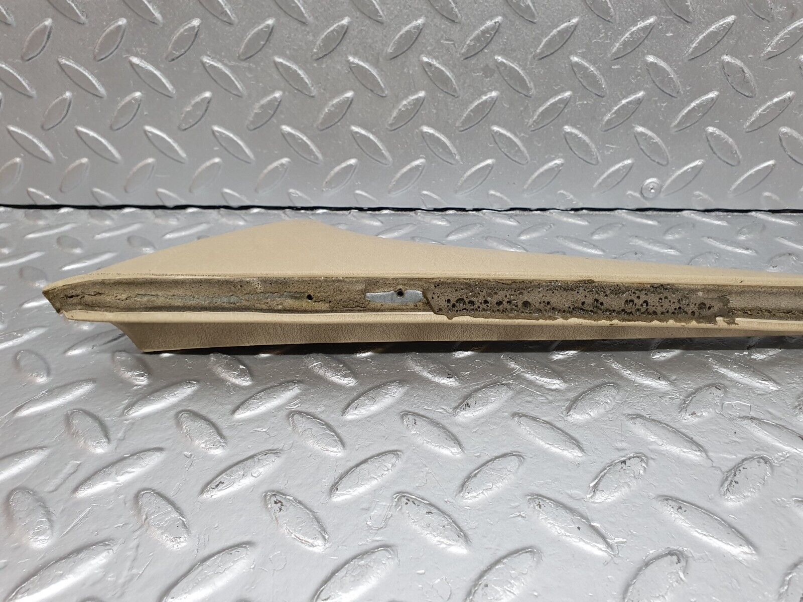 40934 Mercedes-Benz W126 300SE Rear Left Door Interior Trim Beige