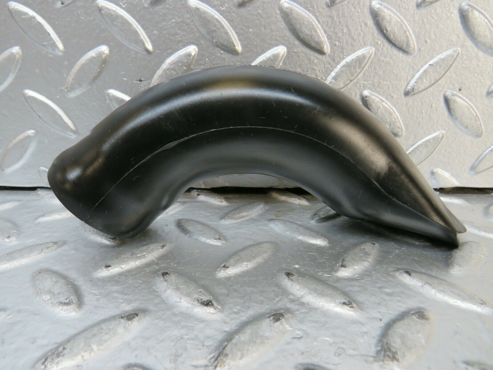 23352 Mercedes-Benz W116 350SE Water Drain Hose Pipe 1168350397