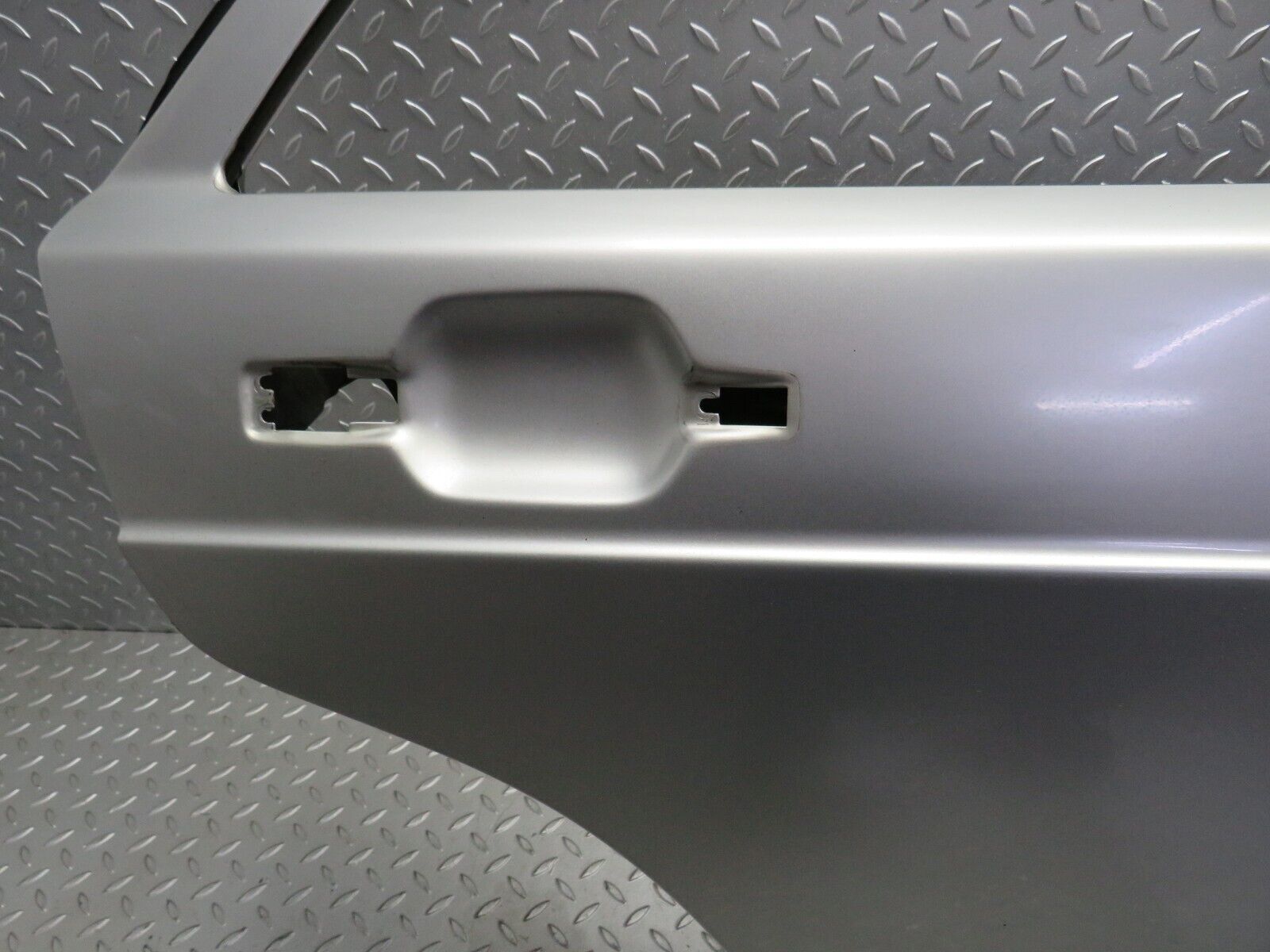 31820 Mercedes-Benz W201 190LE 1.8L Rear Right Door