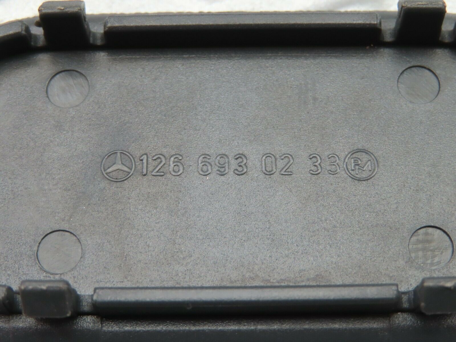 6122 Mercedes-Benz W126 380SE Cover For Glove Box 1266930233