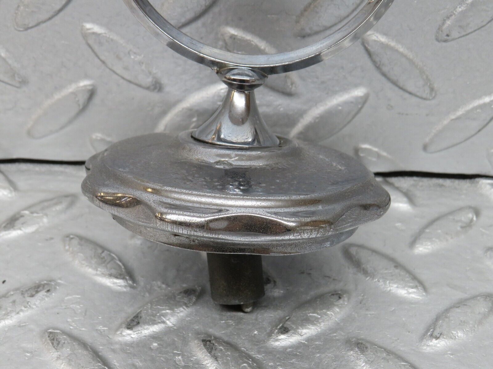 37283 Mercedes-Benz W109 300SEL Front Emblem Badge 1088880117