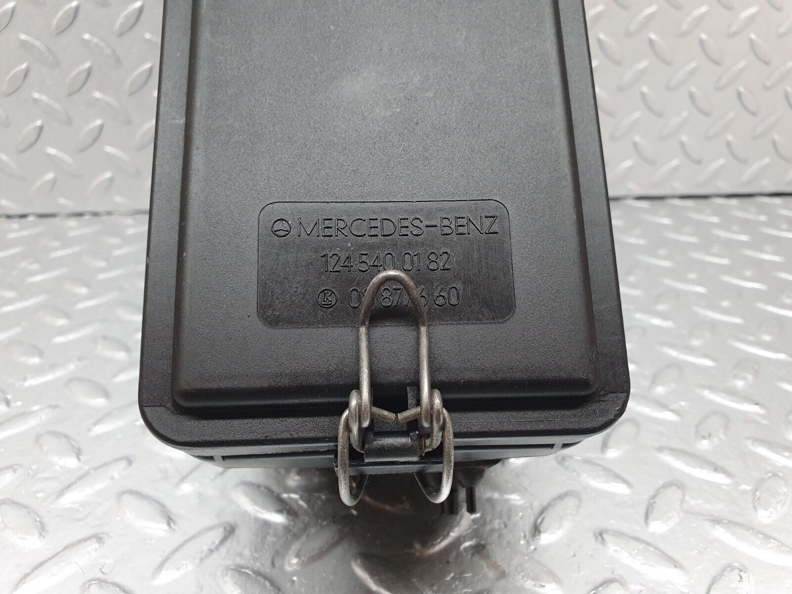 41580 Mercedes-Benz W124 200E Fuse Box 1245401150 1245400182 1245400282