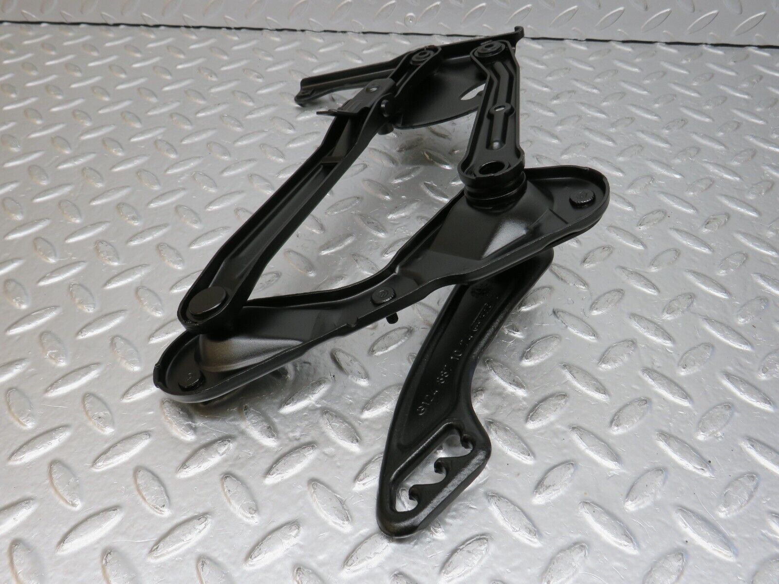 32526 Mercedes-Benz S124 300TE Wagon Bonnet Hinge Right 1248870174