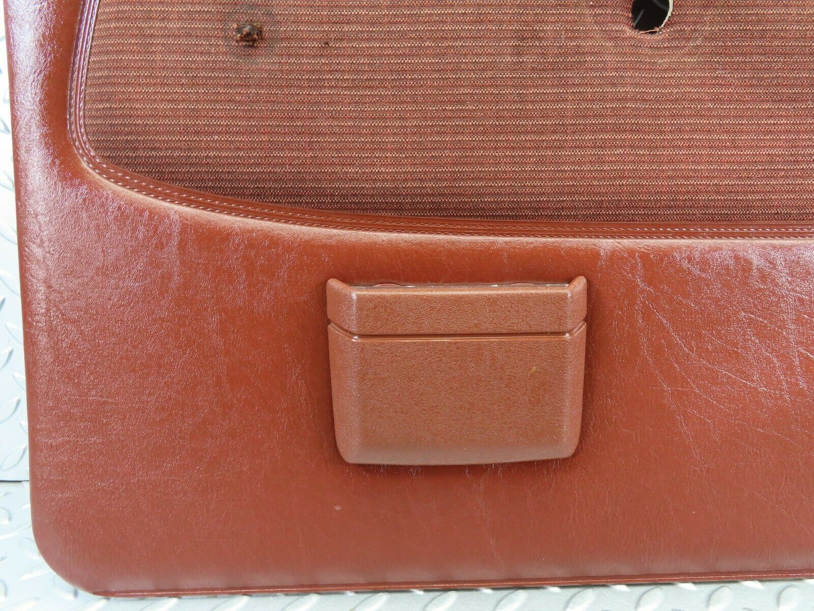 7600 Mercedes-Benz S123 230TE Wagon Rear Right Door Card