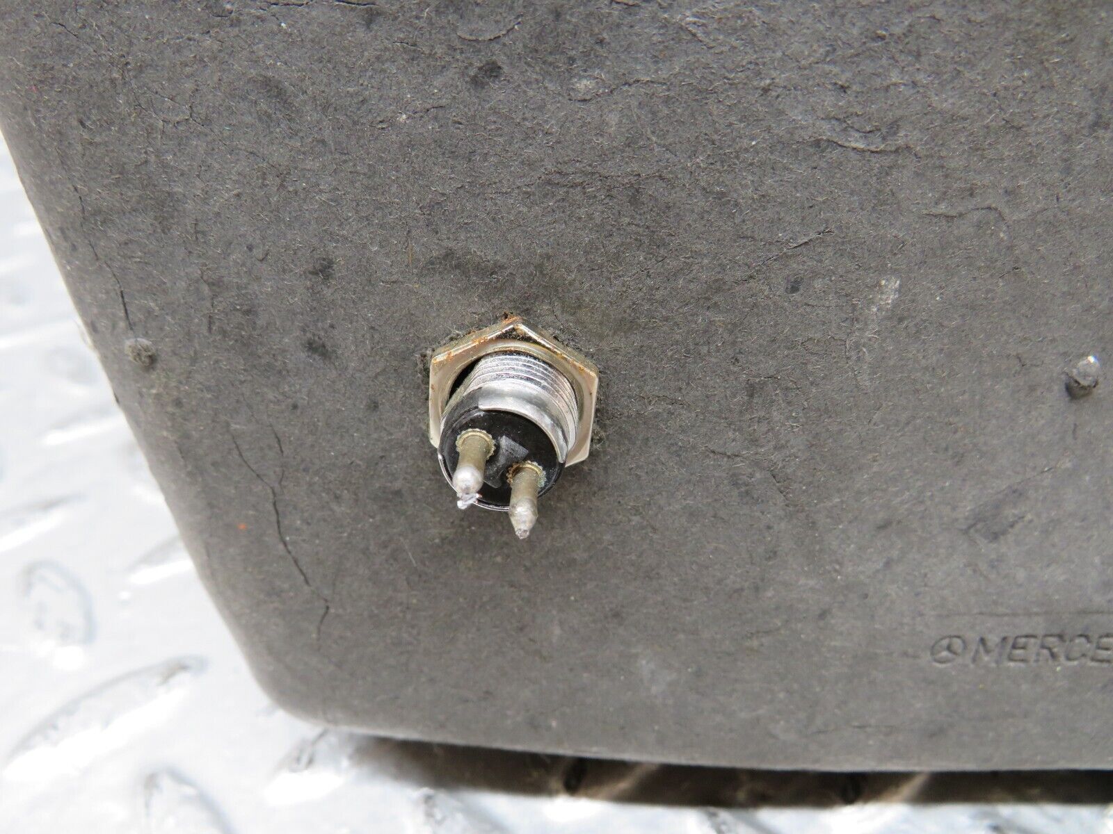 26611 Mercedes-Benz C124 220CE Coupe Glove Box 1246800191