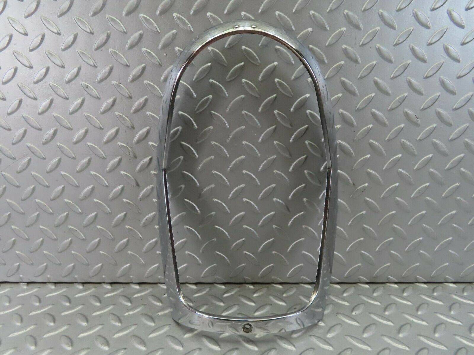 8124 Mercedes-Benz W108 Headlight Chrome Frame