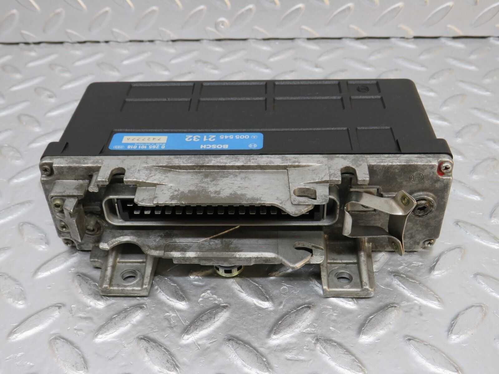 32422 Mercedes-Benz S124 300TE ABS Control Unit Bosch 0055452132 0265101018
