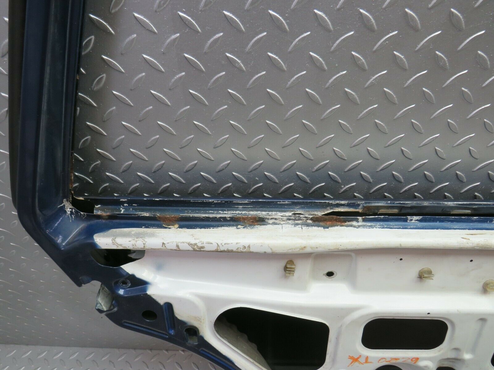 24408 Mercedes-Benz S124 220TE Wagon Rear Left Door