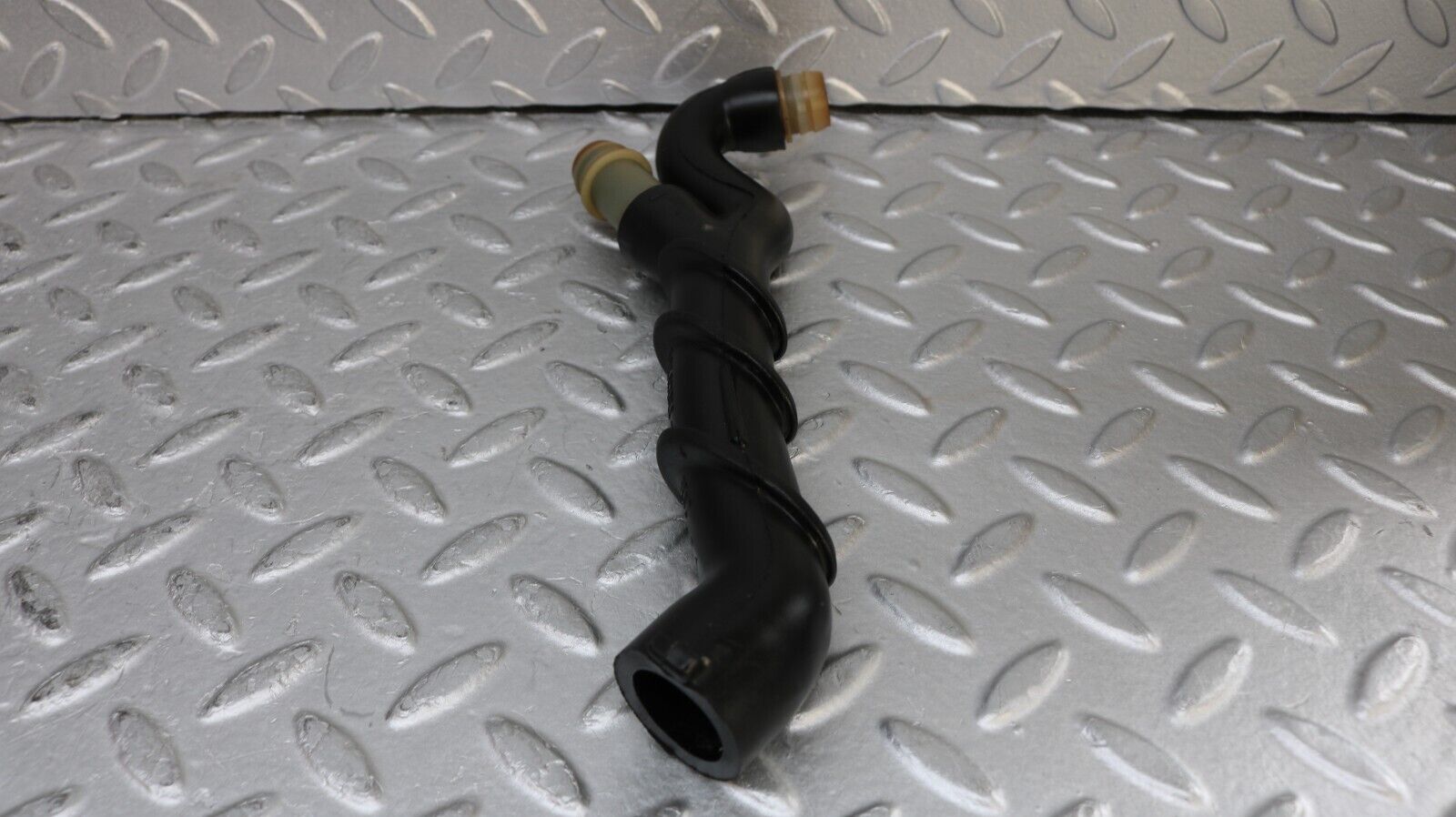 37185 Mercedes-Benz C126 420SEC Coupe Air Intake Hose Pipe 1160942782