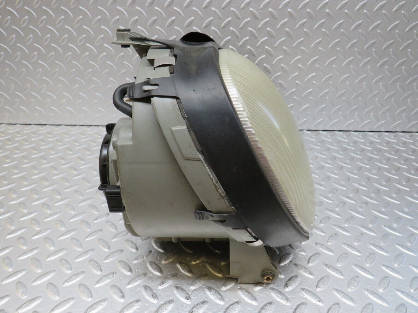 34848 Mercedes-Benz W210 320E Headlight Hella Right Side 15060800 2088000175