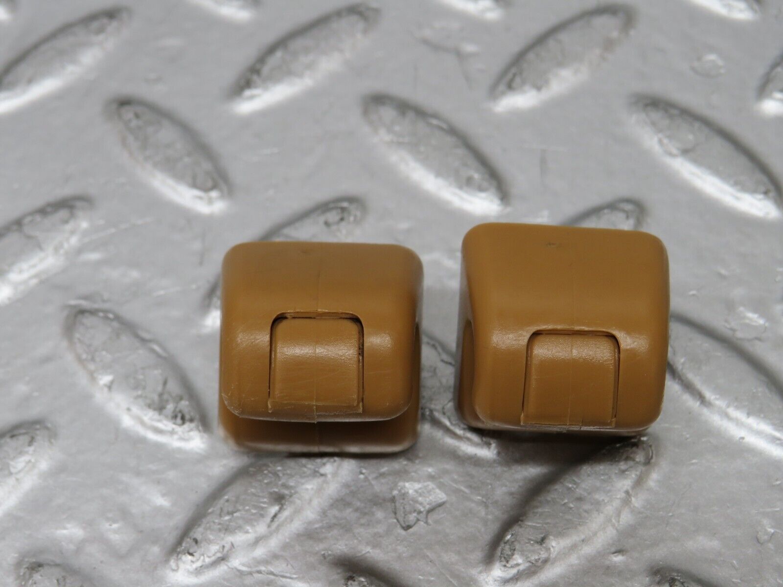 25613 Mercedes-Benz W123 200 Sun Visor Hinge Pair