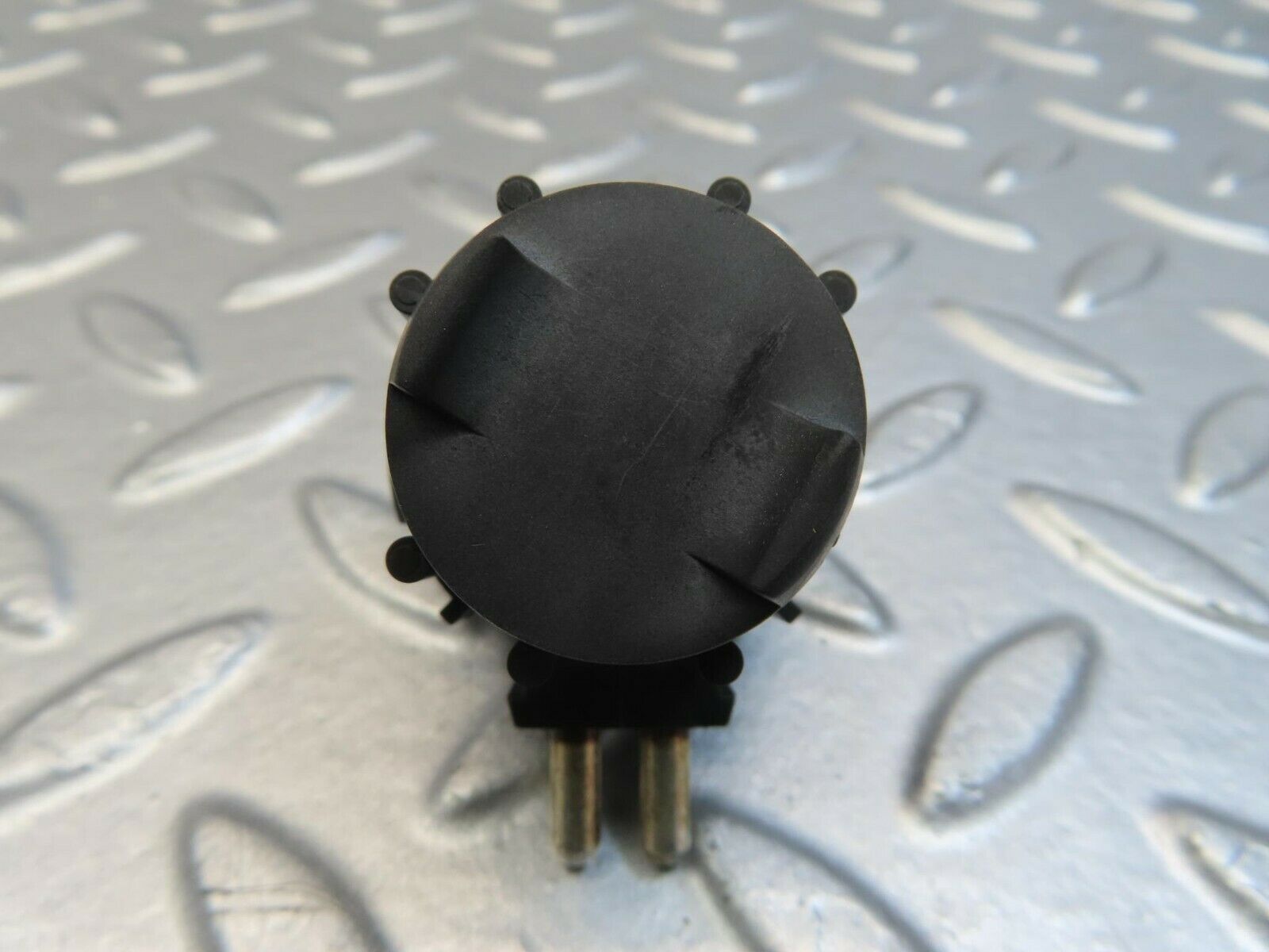 11498 Mercedes-Benz C123 230CE Coupe Gearbox Kickdown Switch 0015456314