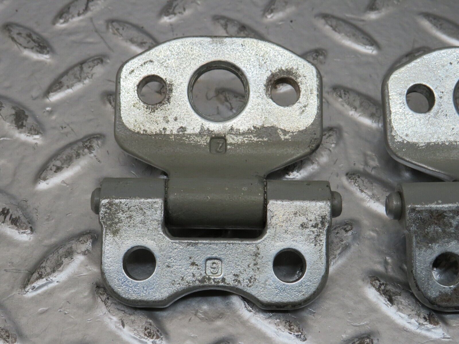 24871 Mercedes-Benz W140 S320 Right Door Hinges Pair