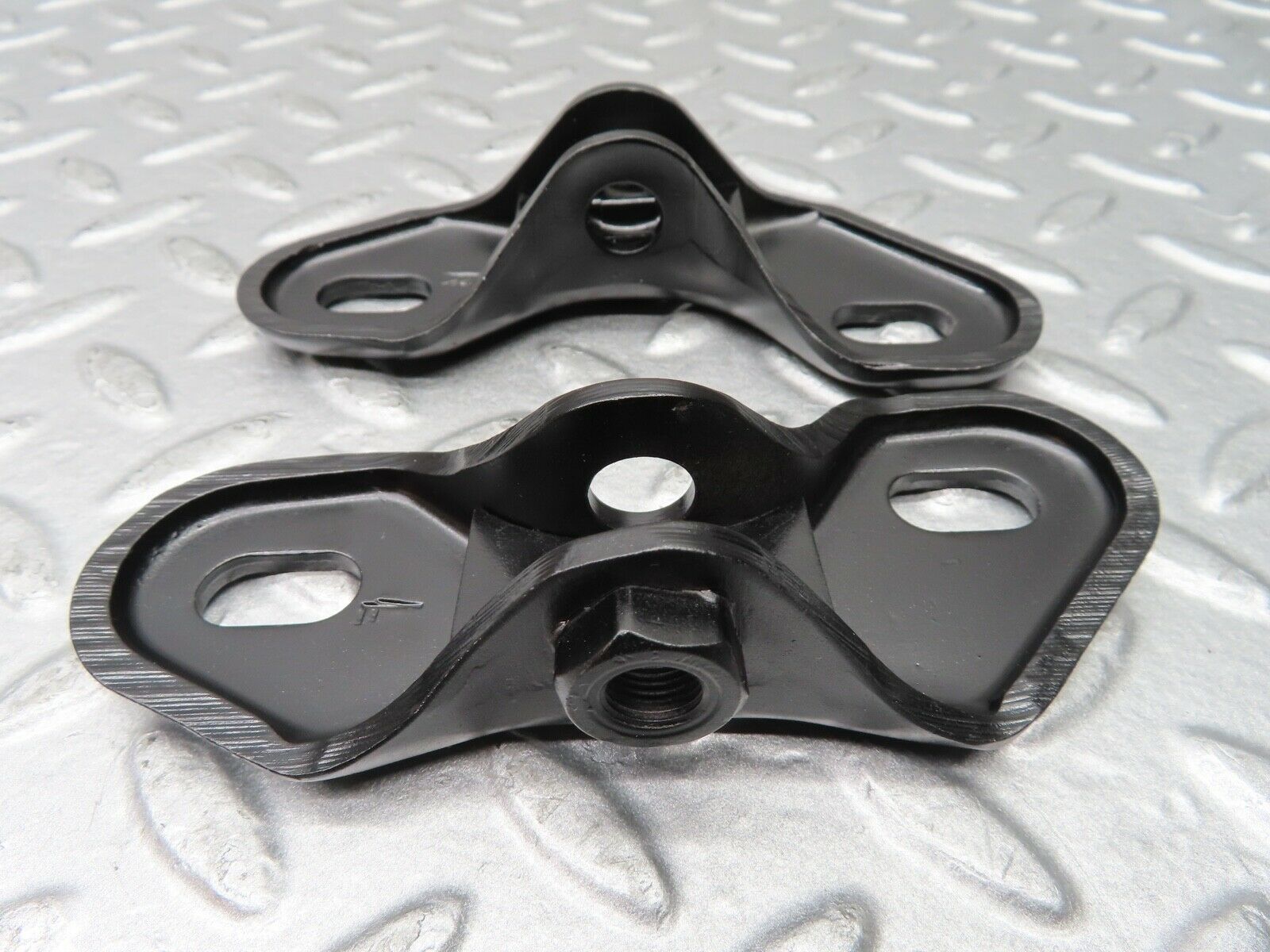 20026 Mercedes-Benz R129 300SL Coupe Roll Over Bar Cylinder Bracket