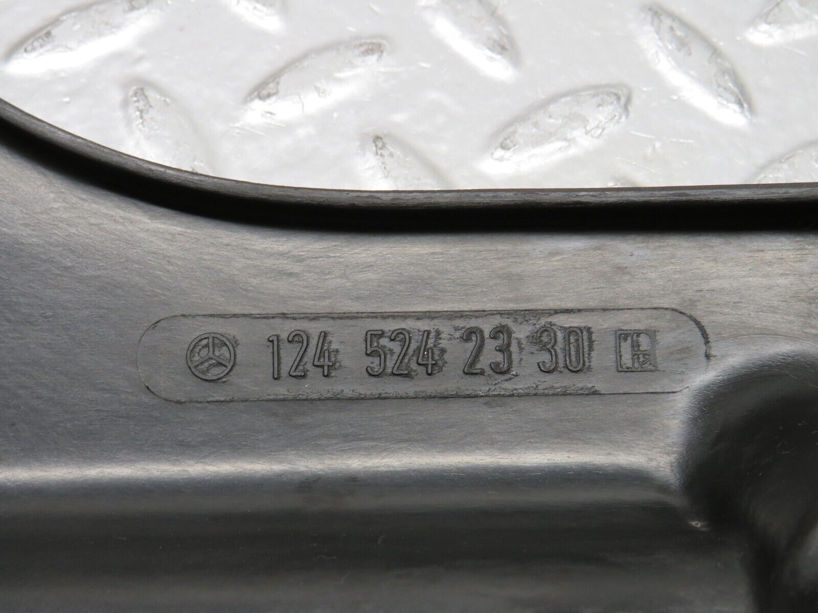 30401 Mercedes-Benz W124 230E Rear Floor Plastic Cover 1245242330