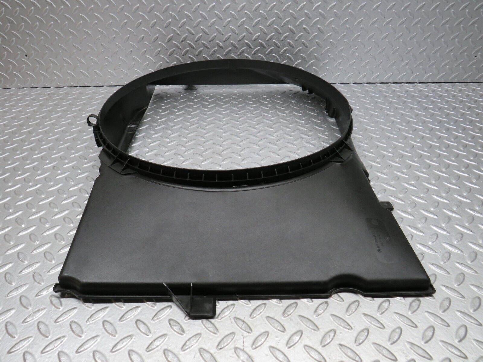 39412 Mercedes-Benz R129 320SL Coupe Radiator Fan Shroud Cover 1295051155 1295000655