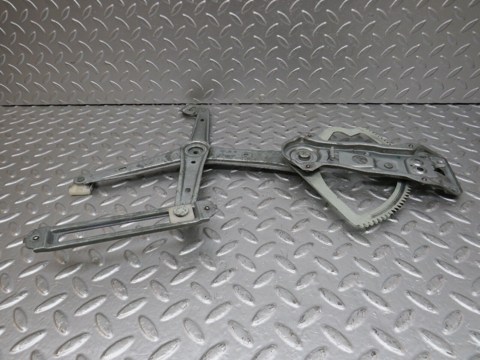 33391 Mercedes-Benz W202 C180 Front Right Power Window Regulator