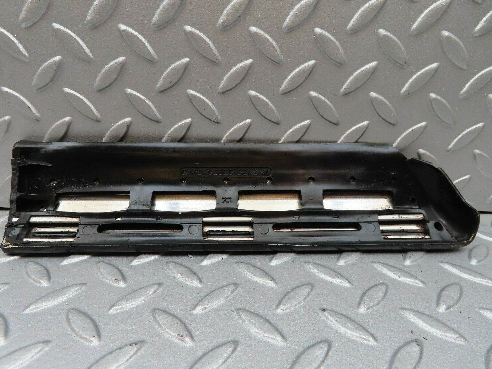 3943 Mercedes-Benz S123 200T Wagon Front Right Fender Wing Lower Trim