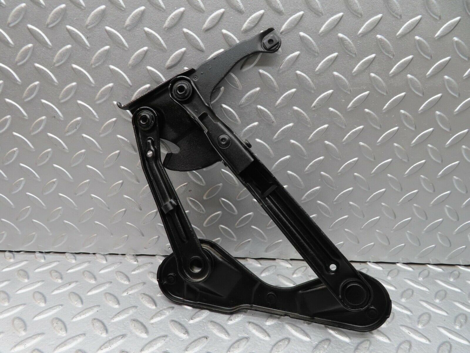 16425 Mercedes-Benz W124 260E Bonnet Hinge Left Side