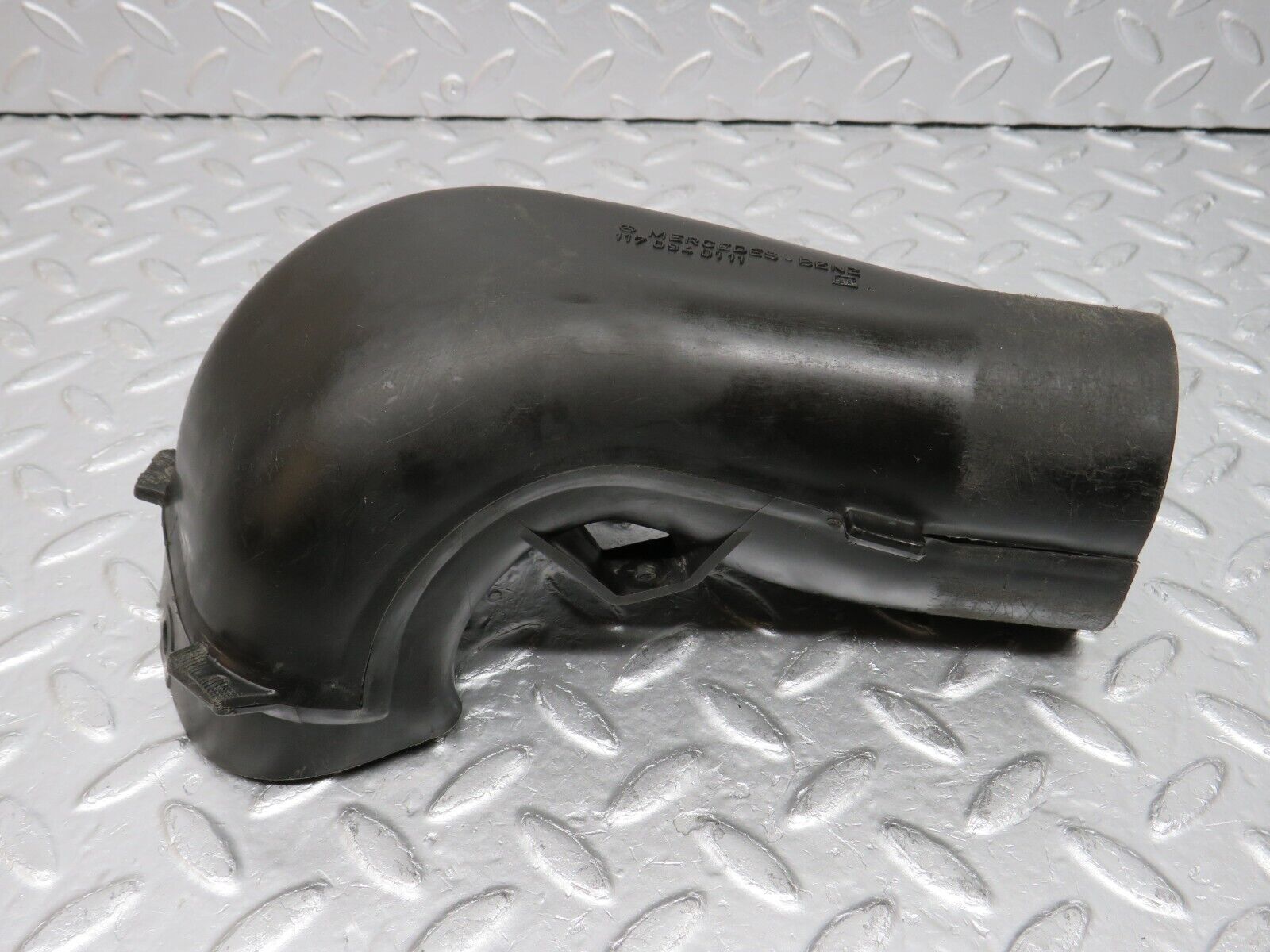 34290 Mercedes-Benz C126 380SEC Coupe Air Duct Right Side 1170940111