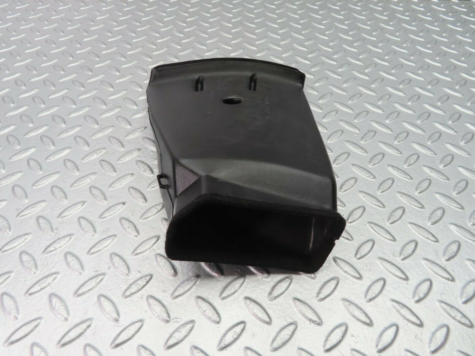 9904 Mercedes-Benz C123 230CE Coupe Air Duct Heater Ventilation Left