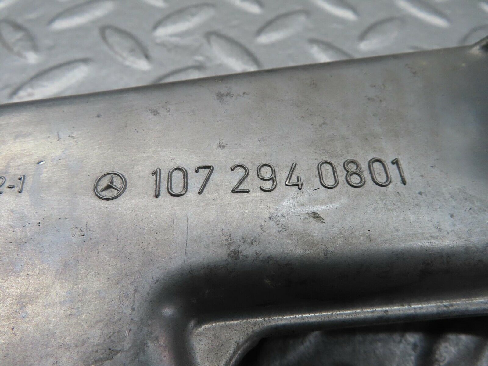 14004 Mercedes-Benz C107 280SLC Brake Pedal Bracket LHD 1072940801