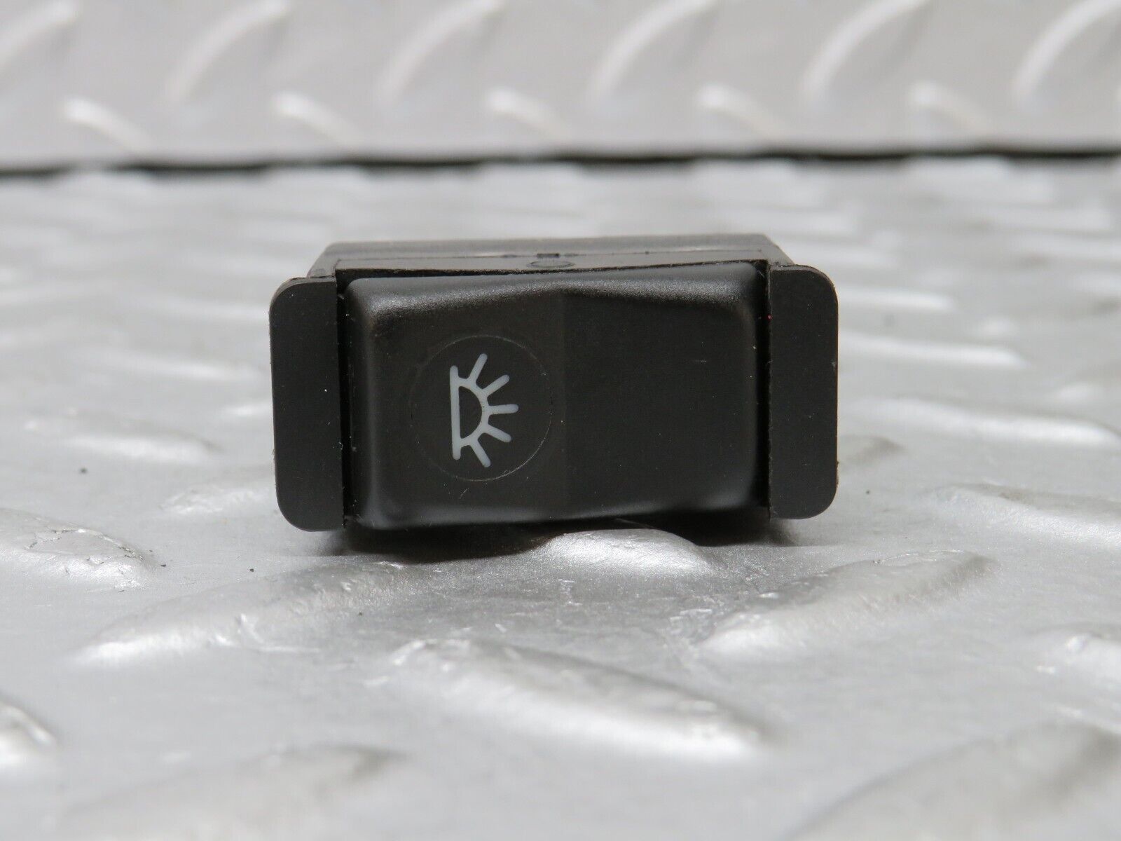 36119 Mercedes-Benz W126 420SE Interior Light Switch 0008205910