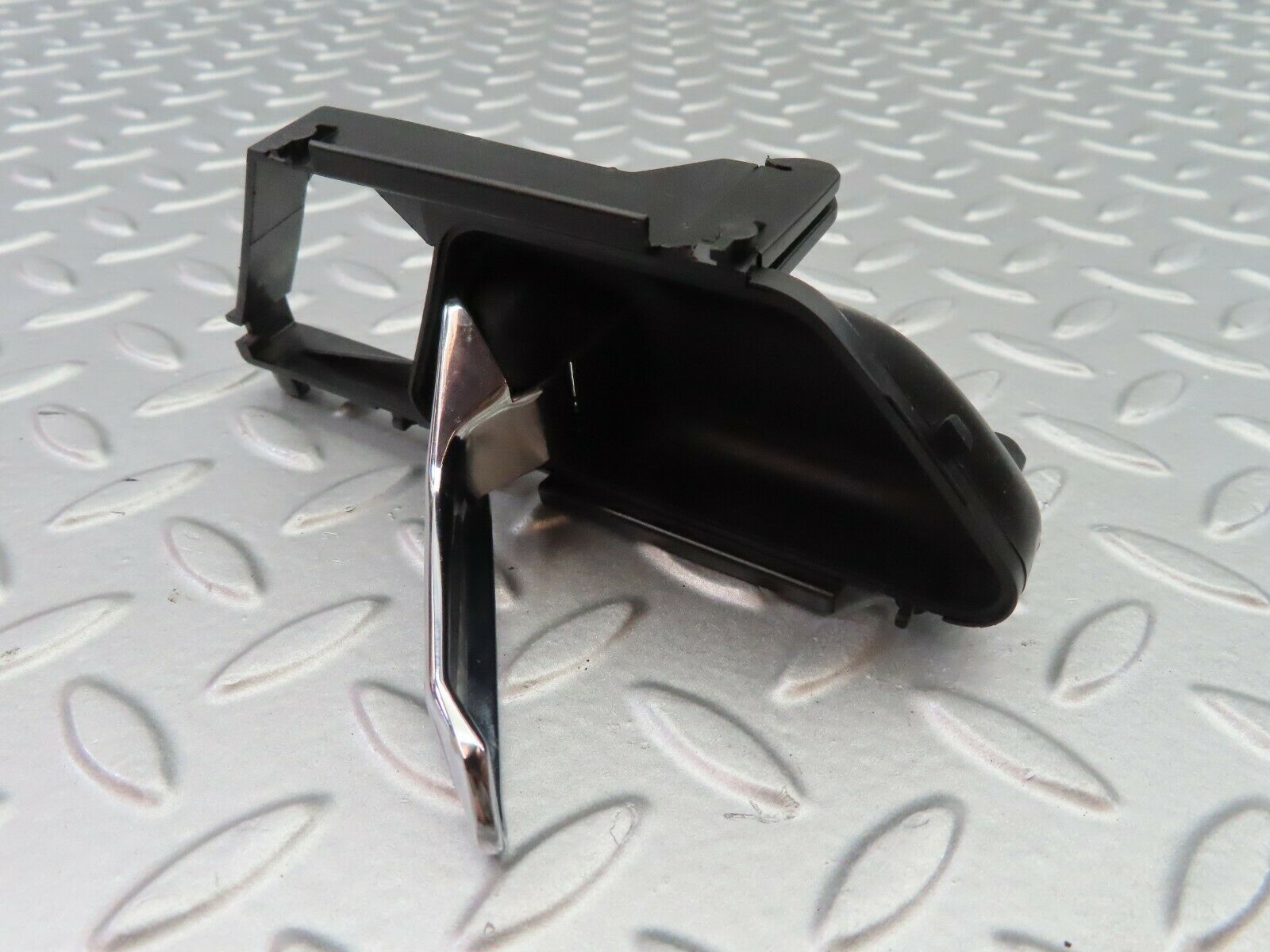 6445 Mercedes-Benz S124 E220 Wagon Rear Left Interior Door Handle 1247600161