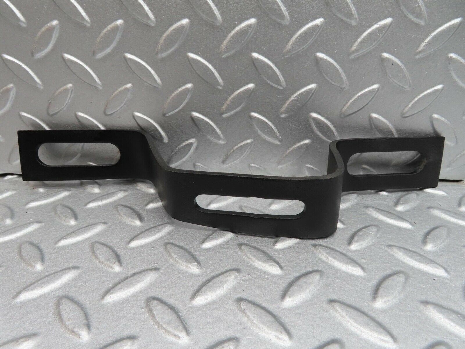 13990 Mercedes-Benz C107 280SLC Front Bumper Bracket