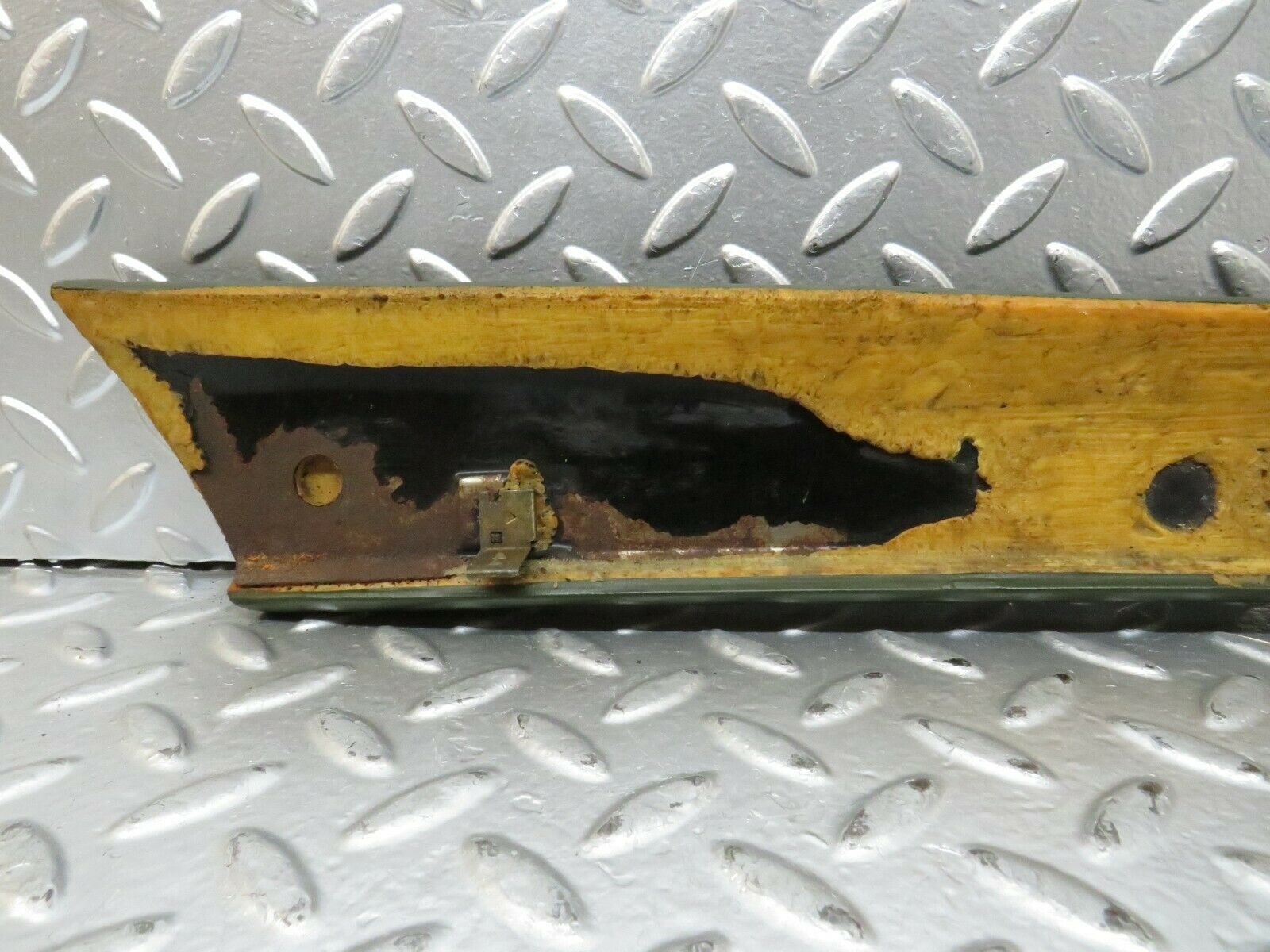 23704 Mercedes-Benz W123 A Pillar Cover Trim Left Side Green