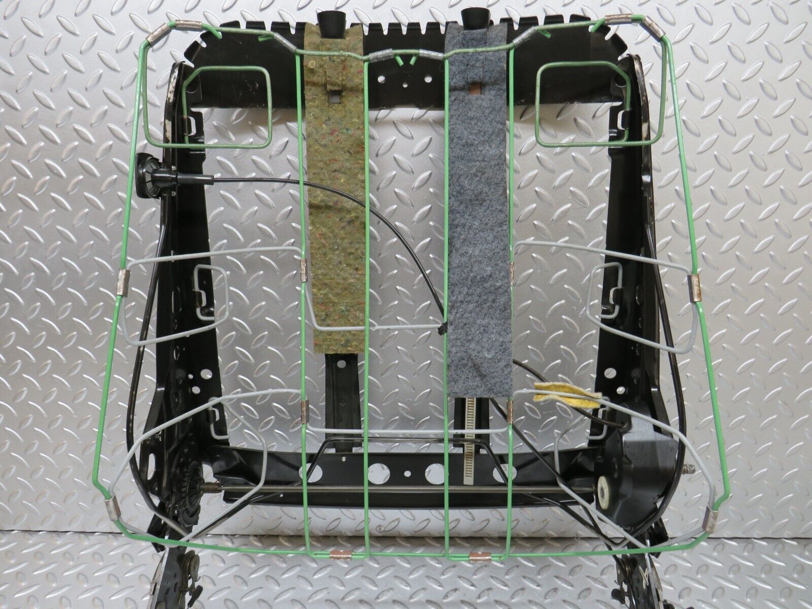 26623 Mercedes-Benz C124 220CE Coupe Front Right Seat Backrest