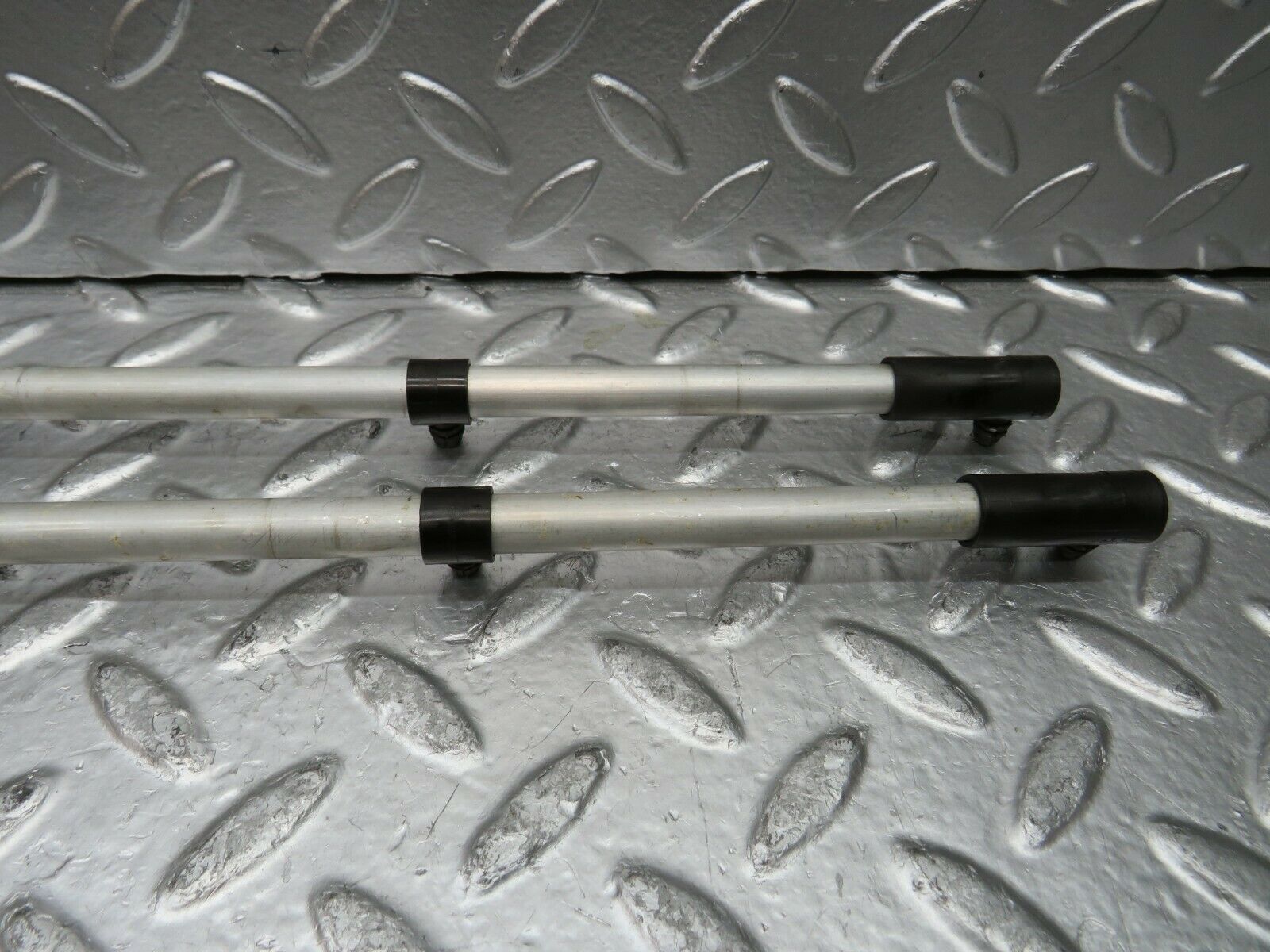 22985 Mercedes-Benz C107 450SL Coupe Camshaft Oil Tube