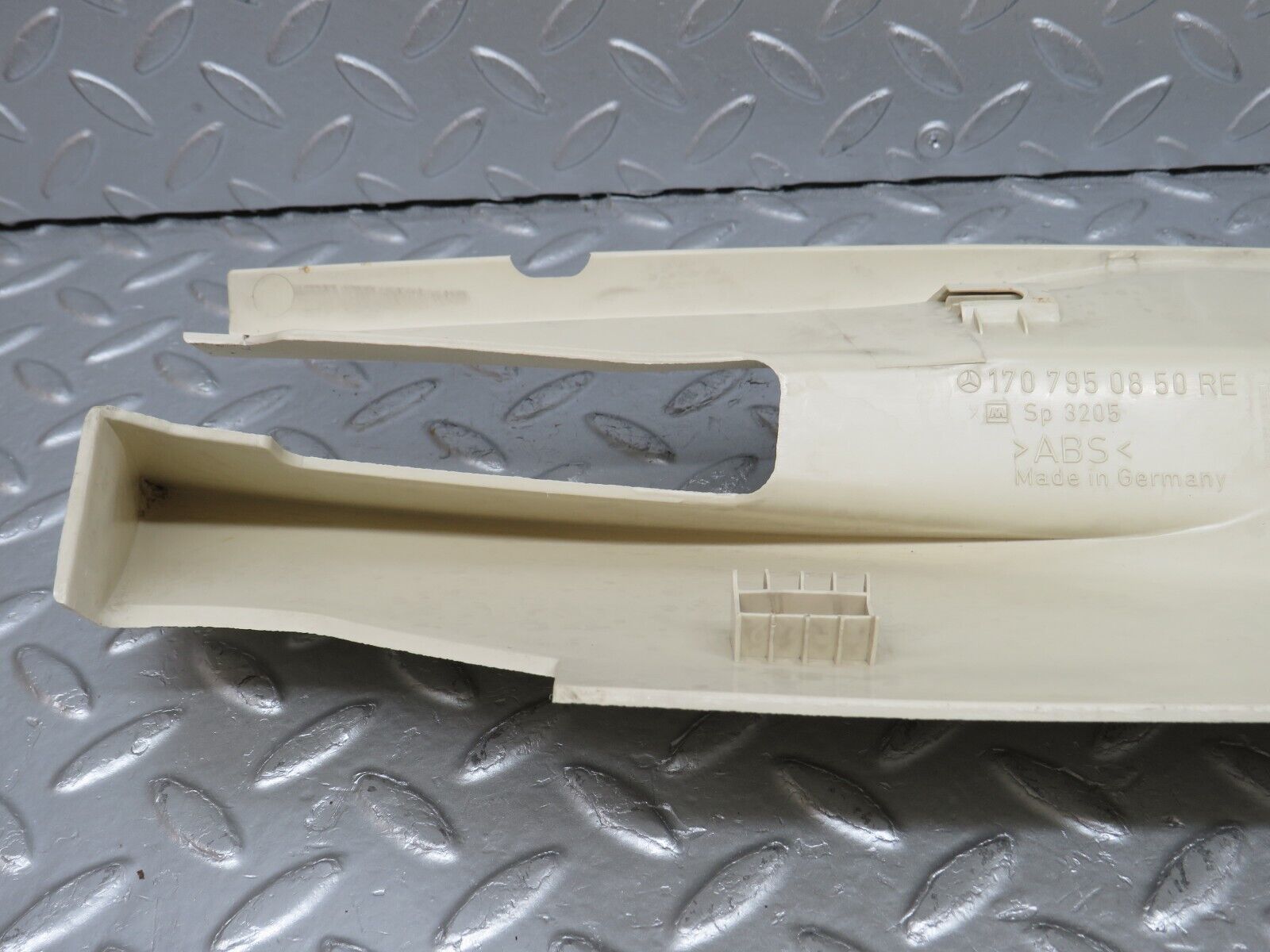 33157 Mercedes-Benz R170 SLK Coupe Rear Right Headliner Cover 1707950850