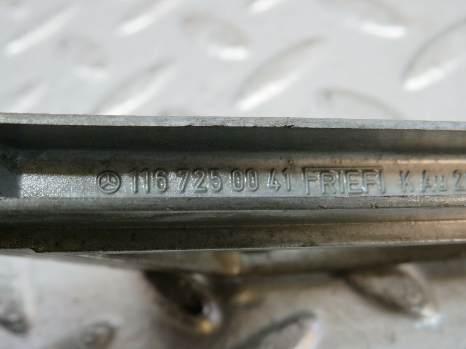 23351 Mercedes-Benz W116 350SE Wing Mirror Bracket 1167250041