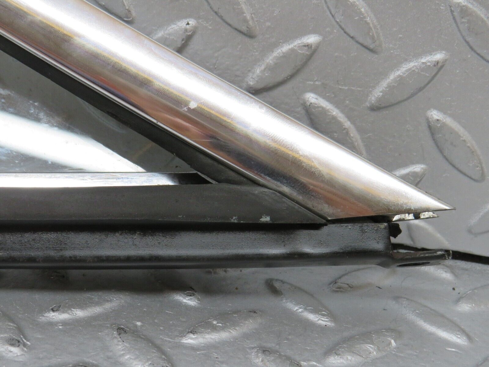 35798 Mercedes-Benz W108 Front Left Quarter Window