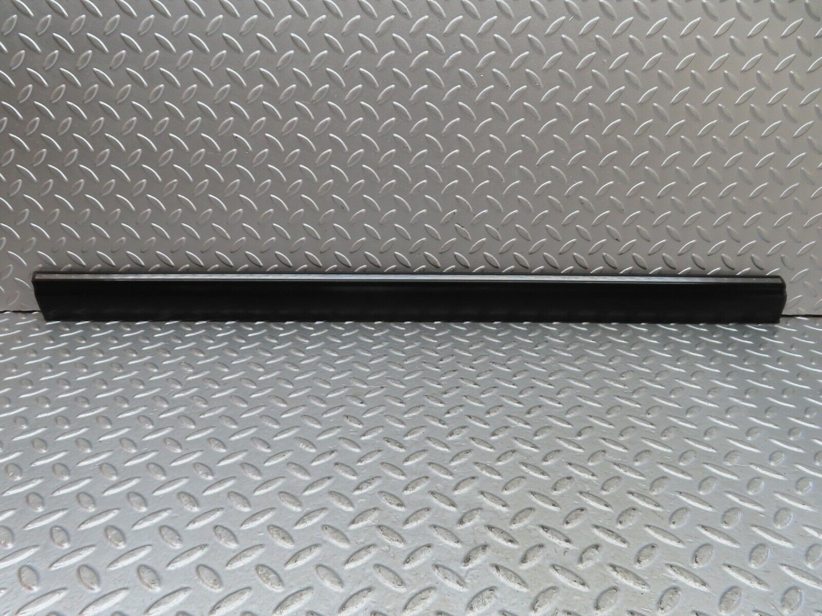 19228 Mercedes-Benz W123 300D Front Left Door Lower Moulding Trim