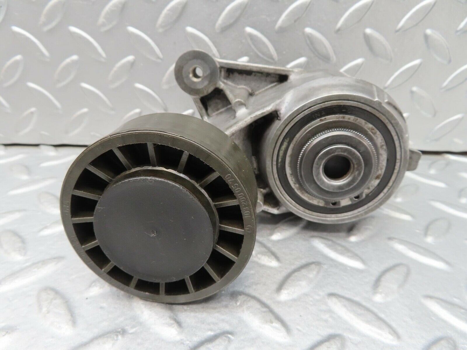 16409 Mercedes-Benz W124 260E Belt Tensioner 1032021140