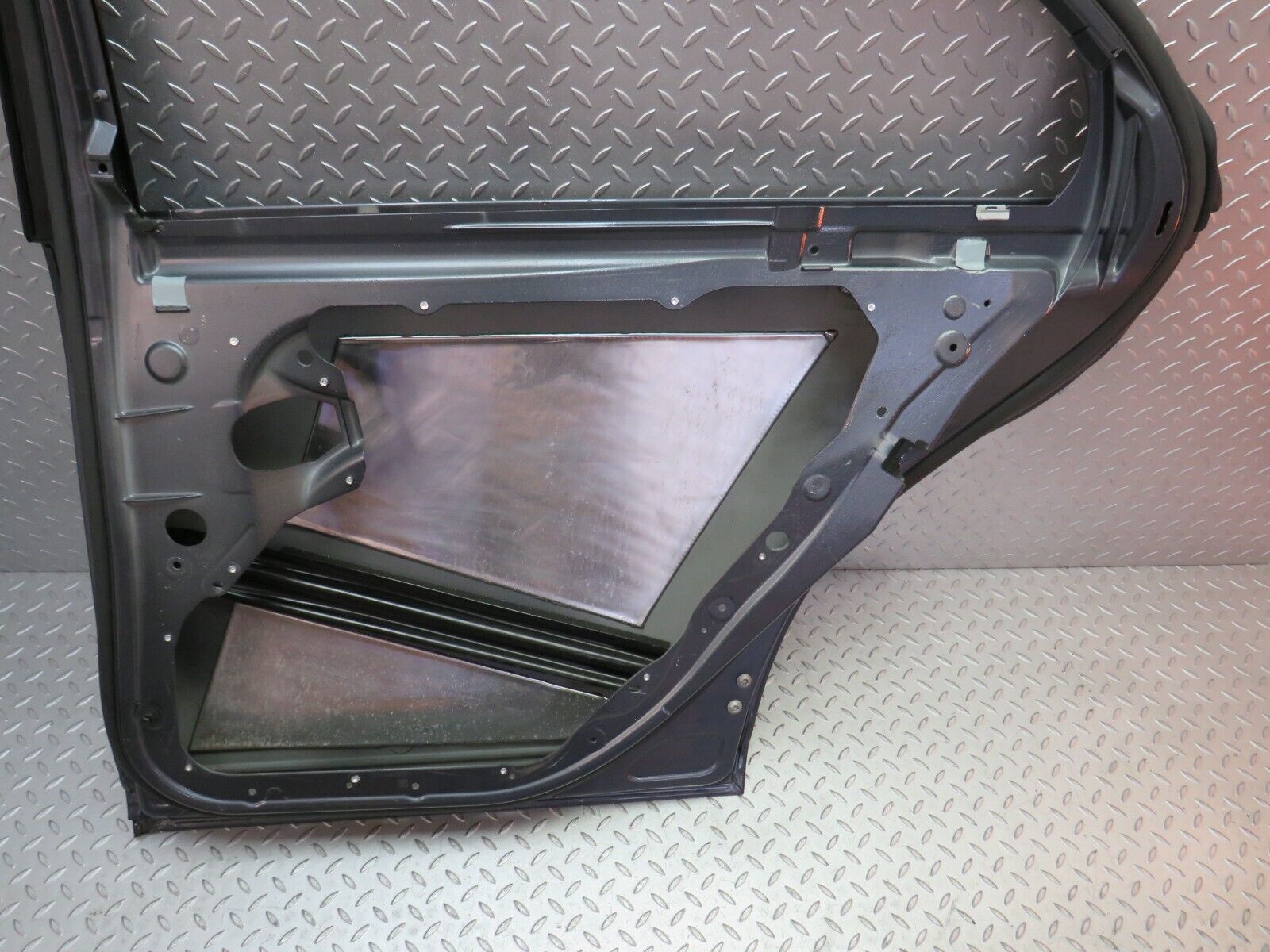 35090 Mercedes-Benz W221 Rear Right Aluminium Door