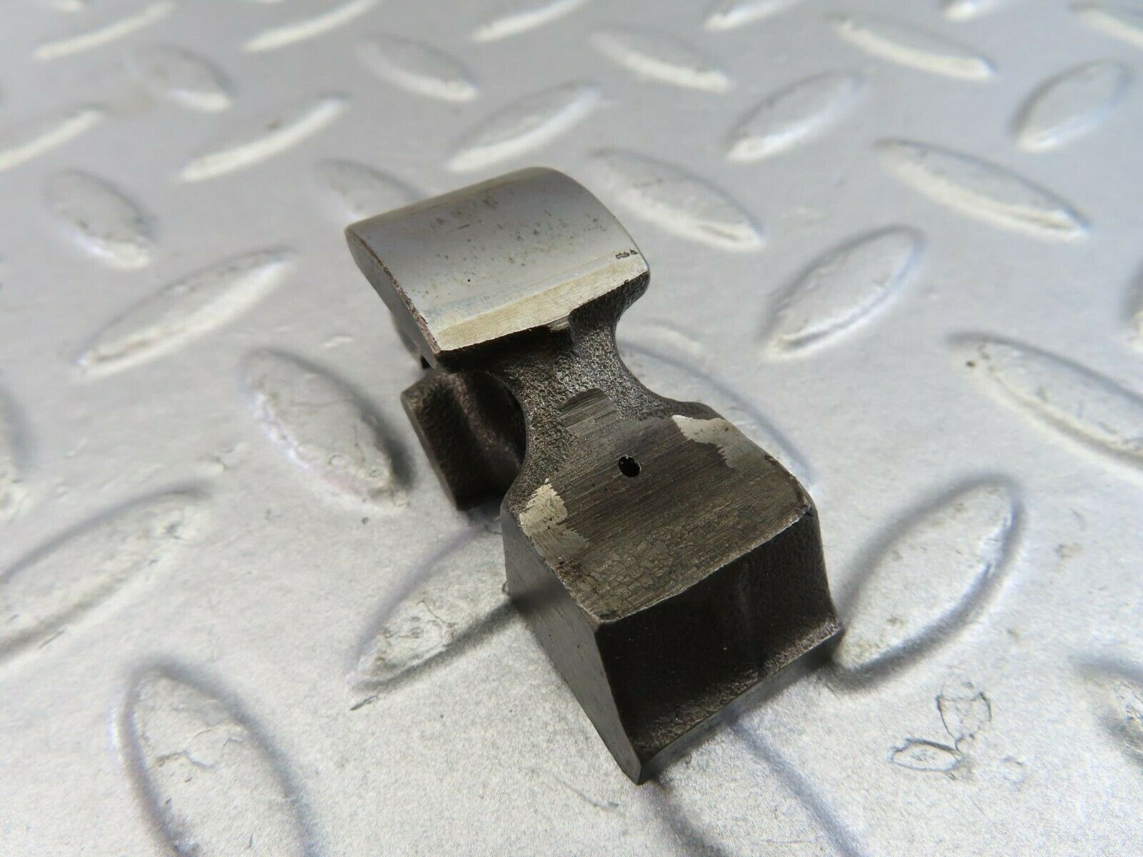 9864 Mercedes-Benz C123 280CE Coupe Valve Rocker Arm With Retaining Spring