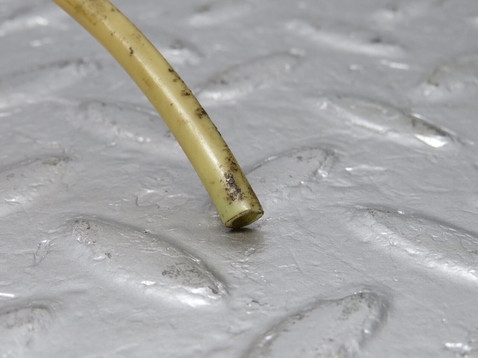 40465 Mercedes-Benz W110 230 Windscreen Washer Reservoir Cap Hose Pipe