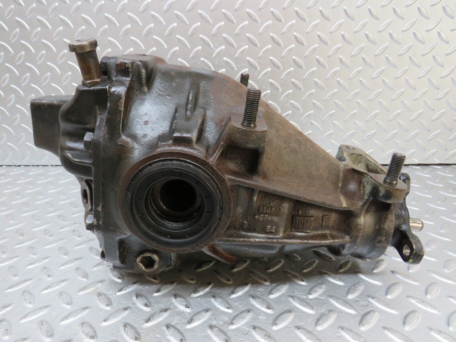 27466 Mercedes-Benz W123 280E Rear Differential Ratio 3.58 1233511301