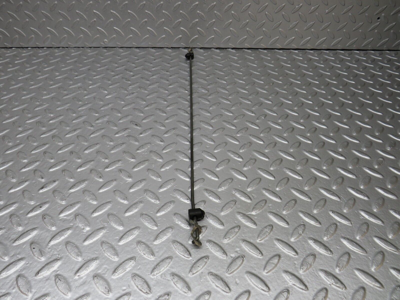 40459 Mercedes-Benz W110 230 Rear Door Lock Control Bar