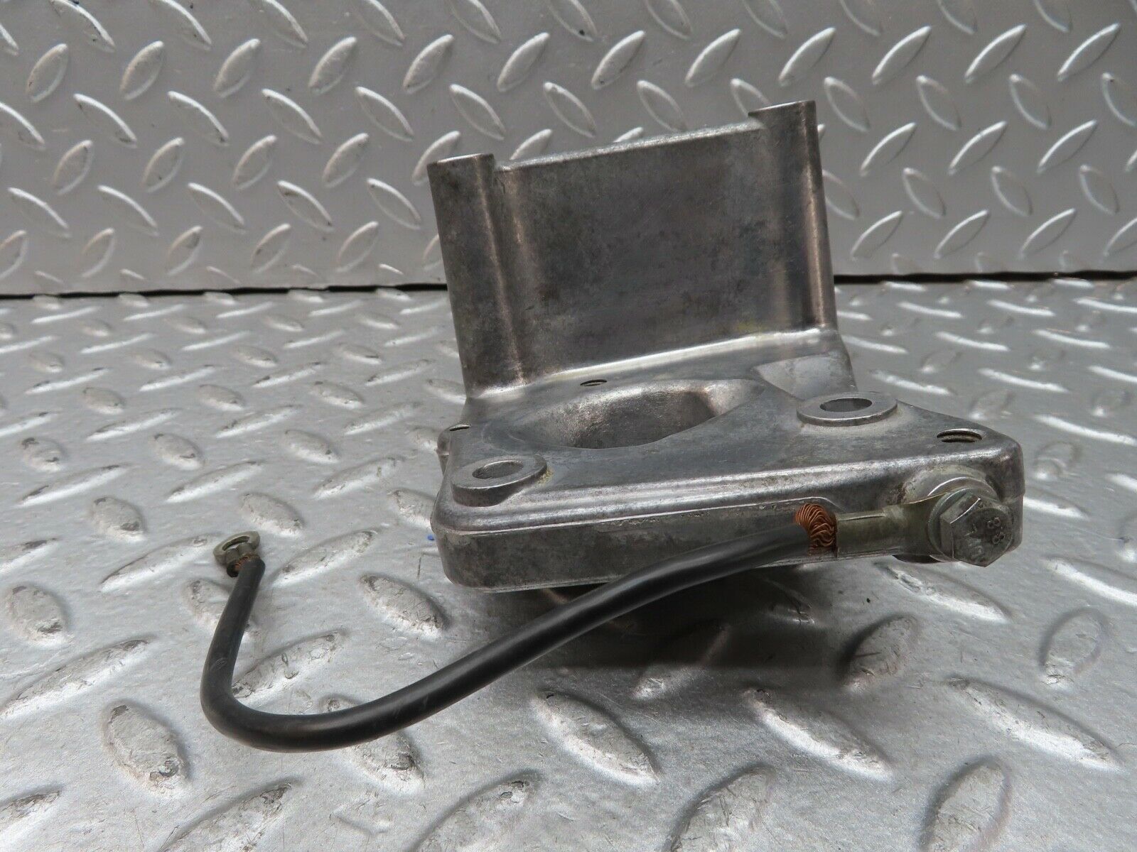 19538 Mercedes-Benz C140 CL420 Coupe Power Steering Pump Bracket 1192363030