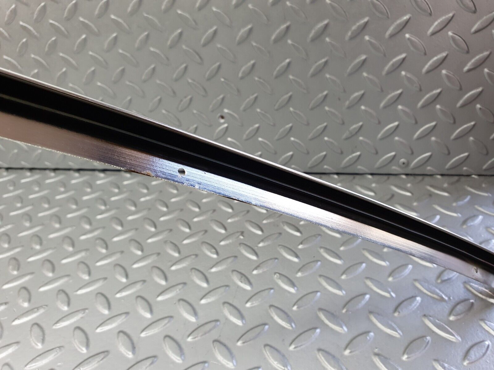 41262 Mercedes-Benz W126 300SE Roof Chrome Trim Left Side