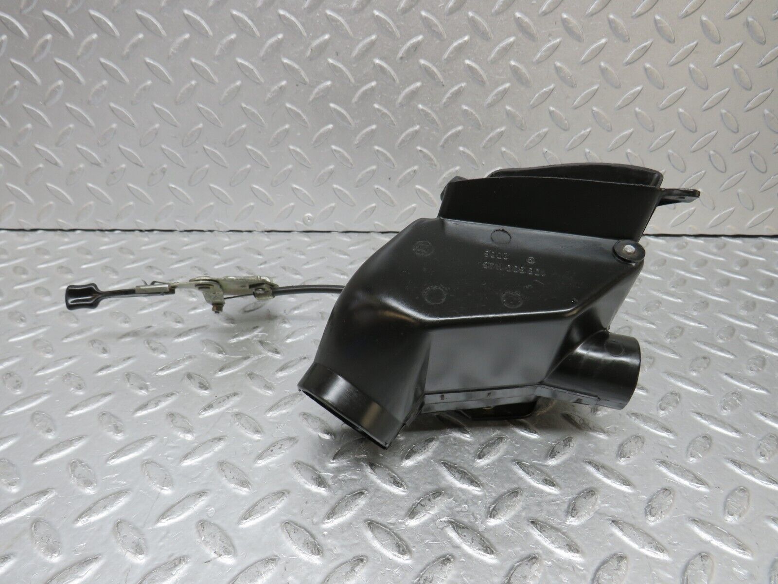 37411 Mercedes-Benz W109 300SEL Air Vent Control Left Side 1088301145