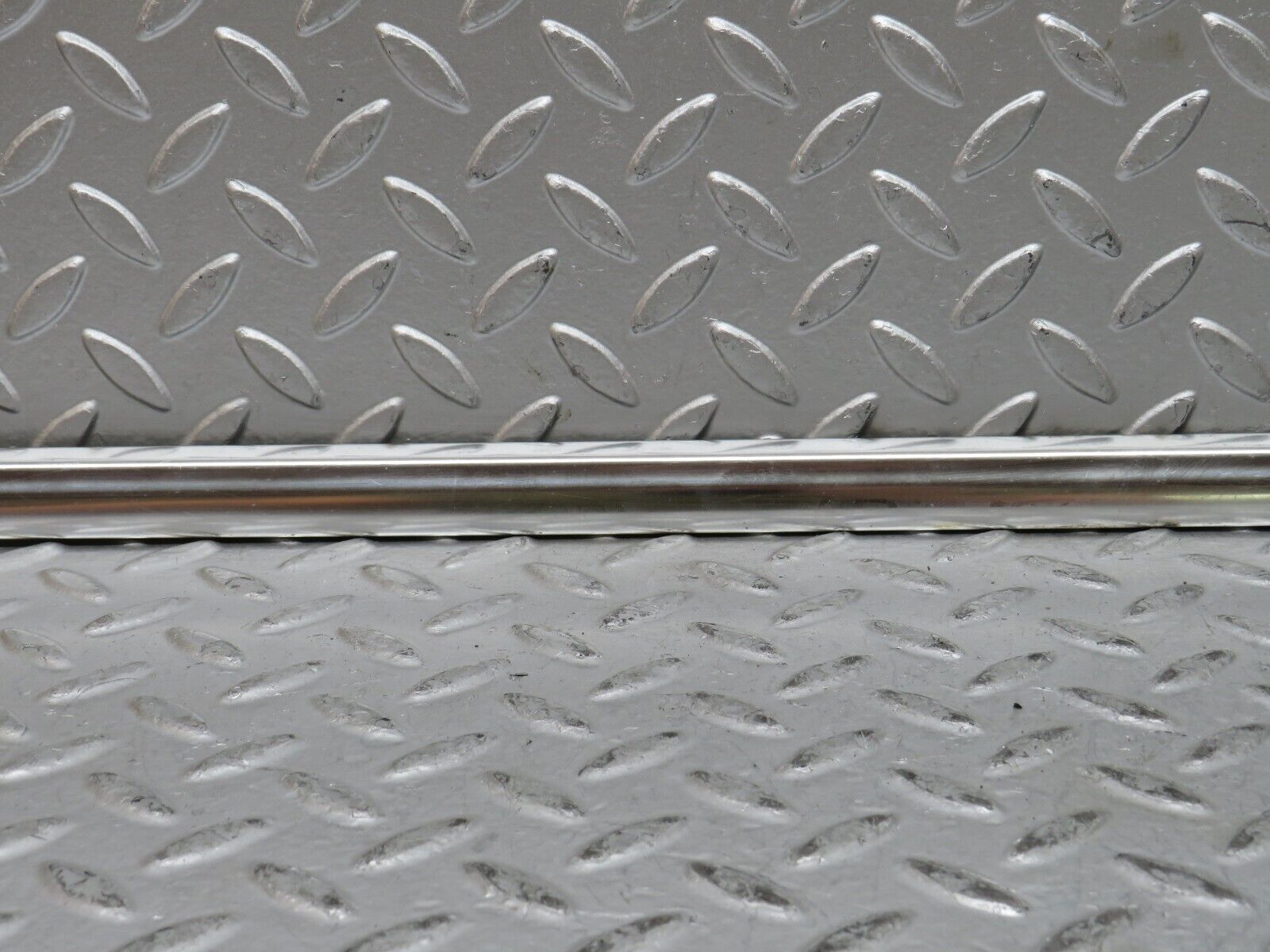 28232 Mercedes-Benz S123 240D Wagon Rear Left Window Chrome Moulding Trim