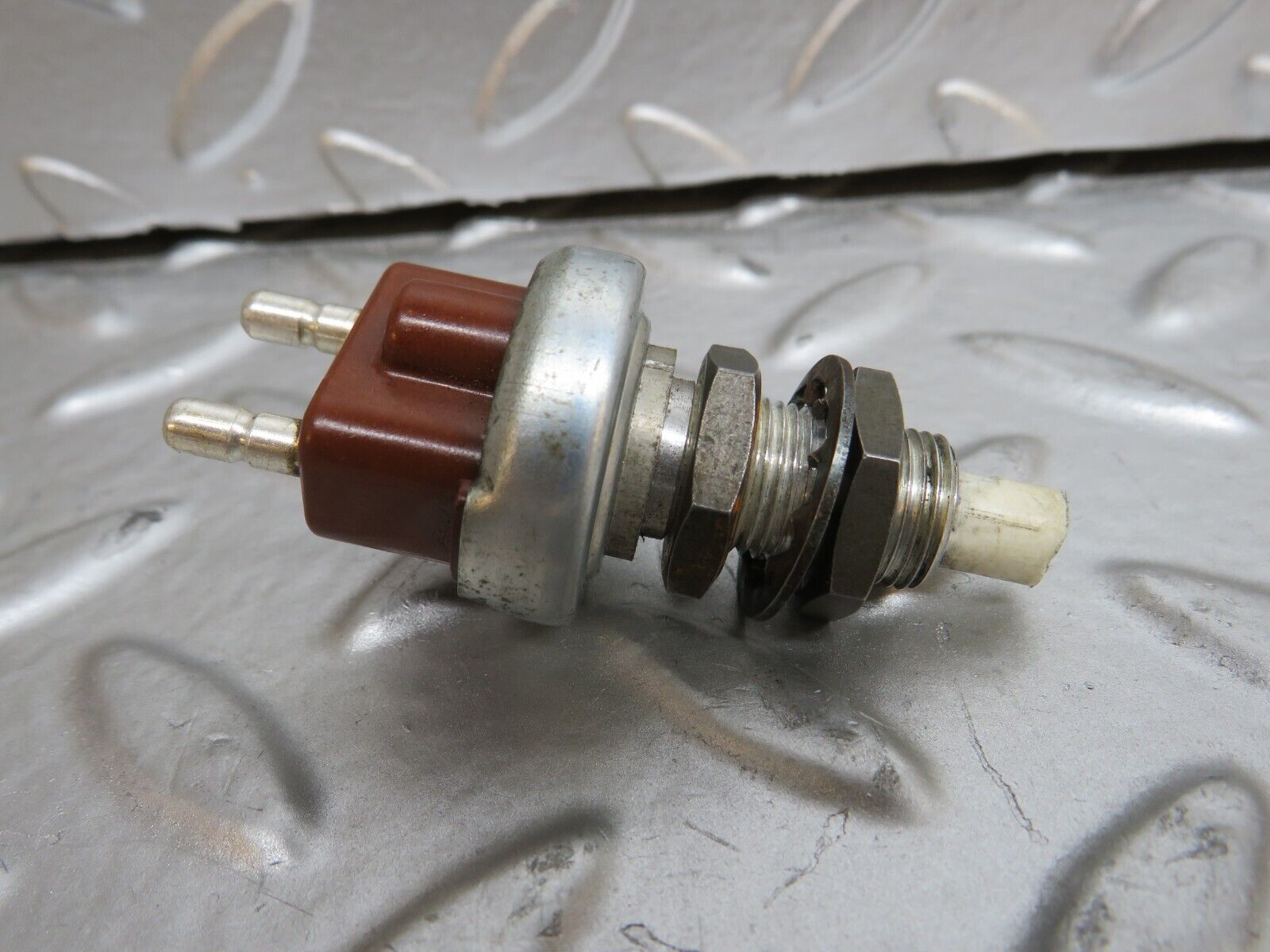 29173 Mercedes-Benz C124 320CE Coupe Brake Light Contact Switch 190130